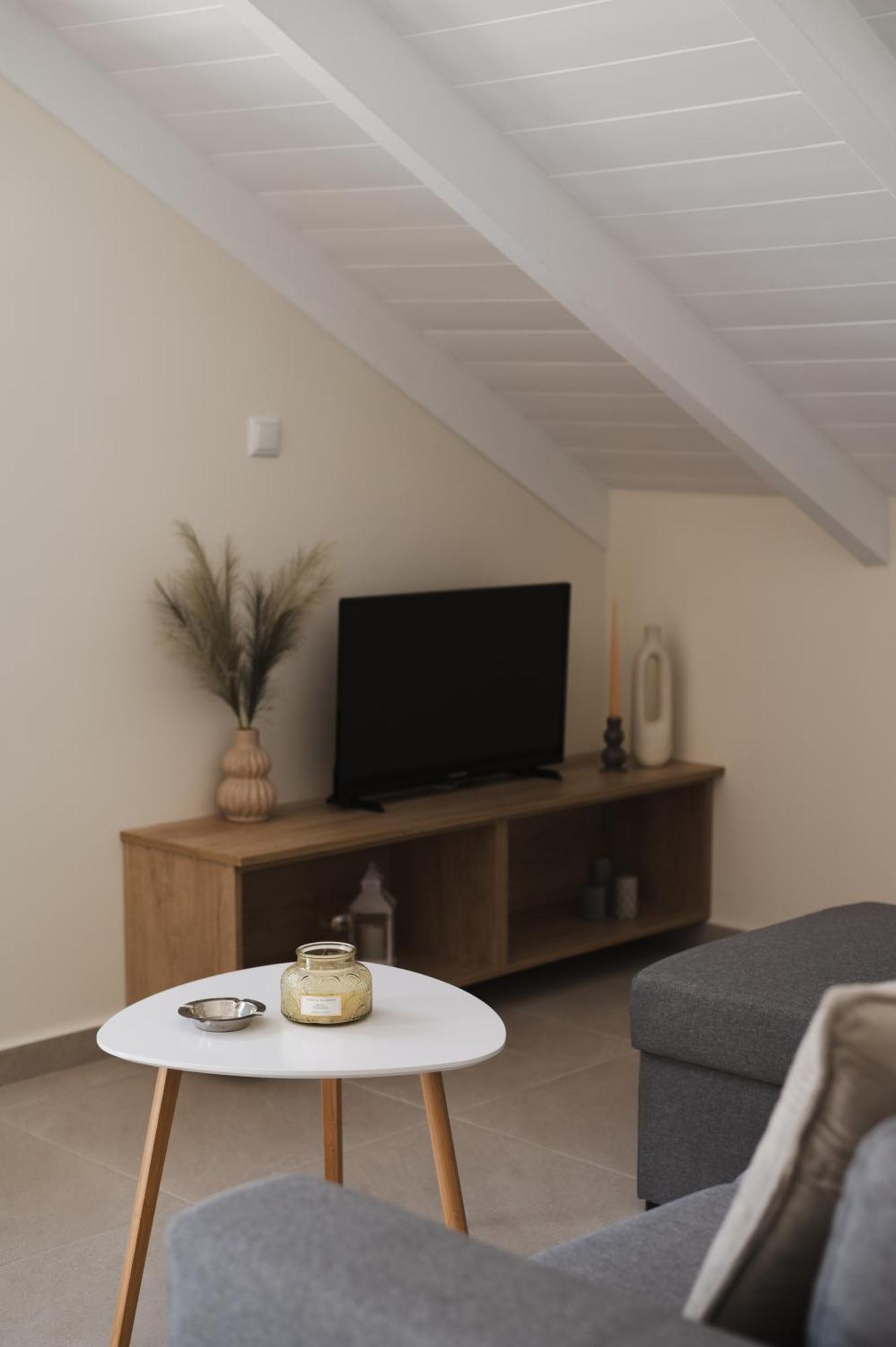 White Lotus Loft Apartament